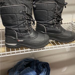Baffin double insulated boots